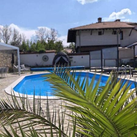 Angliiska Vila อาร์บานาซิ ภายนอก รูปภาพ