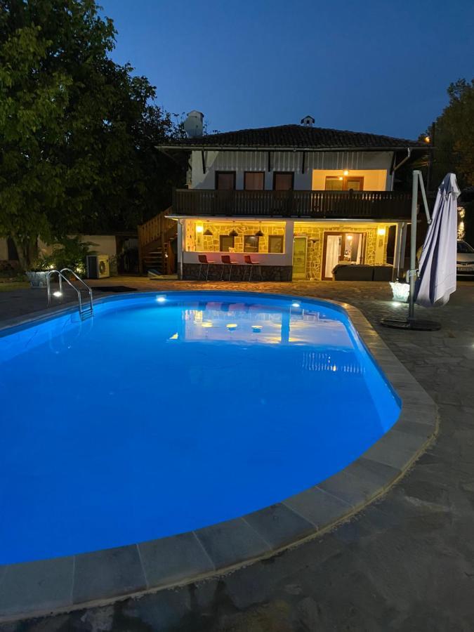 Angliiska Vila อาร์บานาซิ ภายนอก รูปภาพ